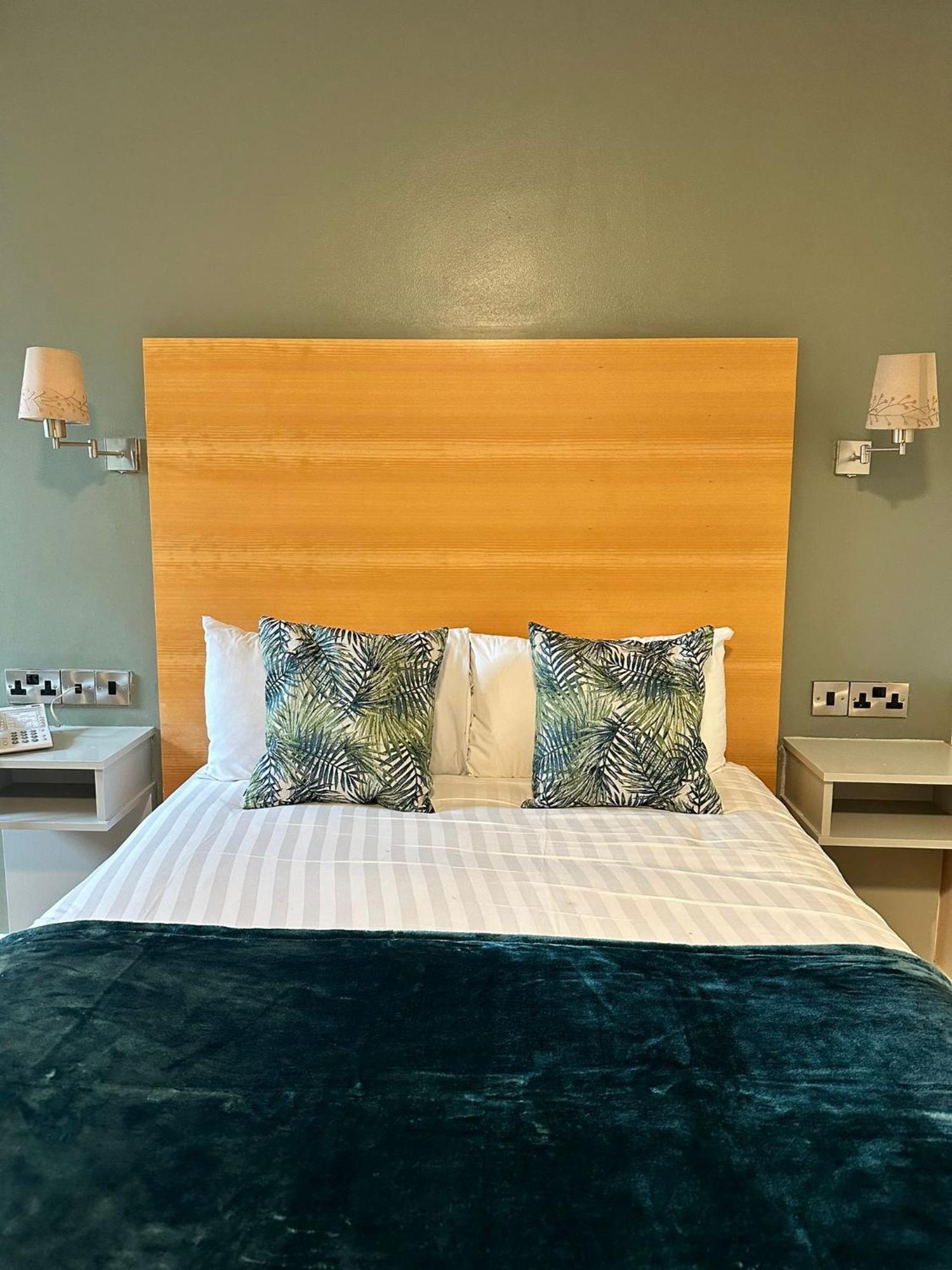 The Coach House Hotel Oranmore Eksteriør billede