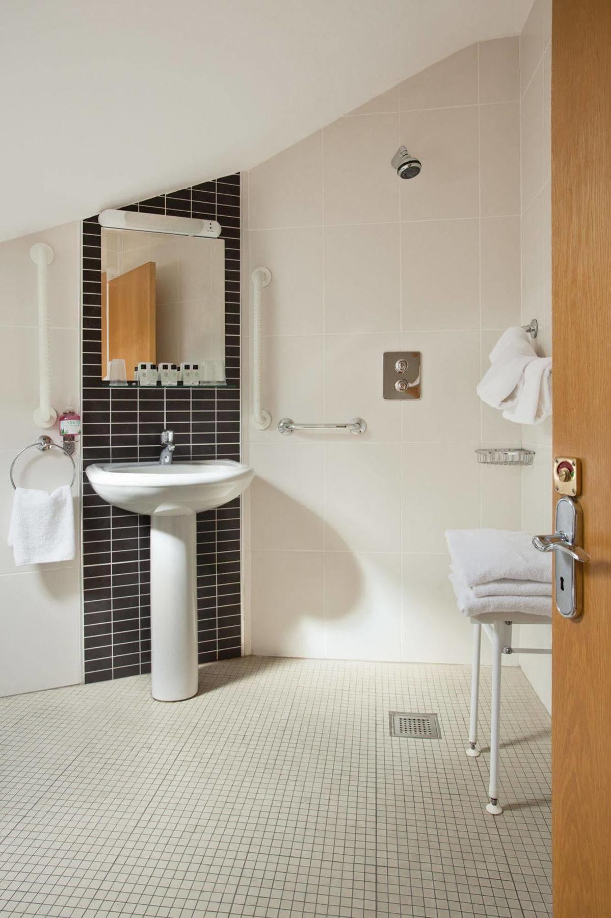 The Coach House Hotel Oranmore Eksteriør billede