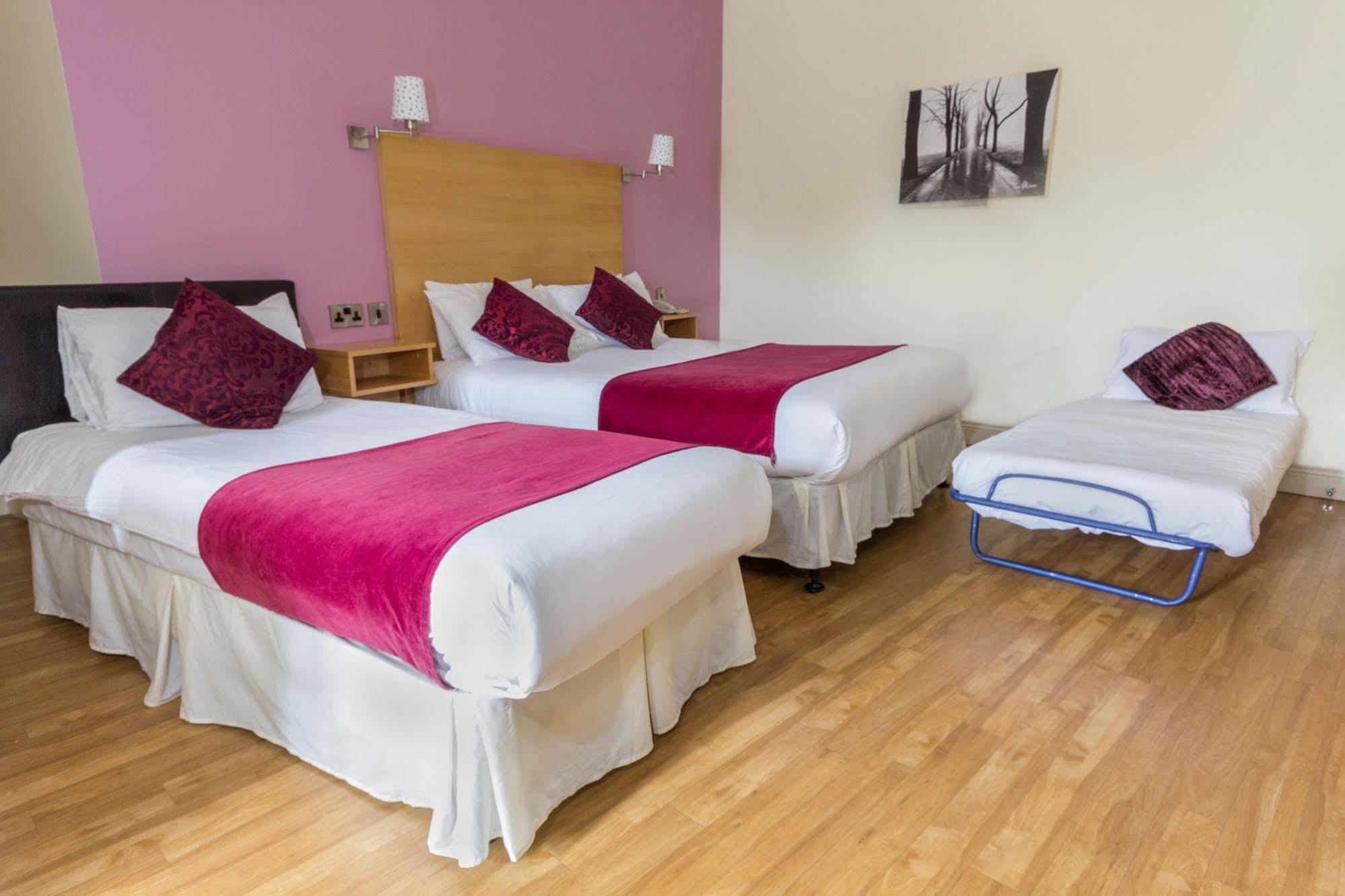 The Coach House Hotel Oranmore Eksteriør billede