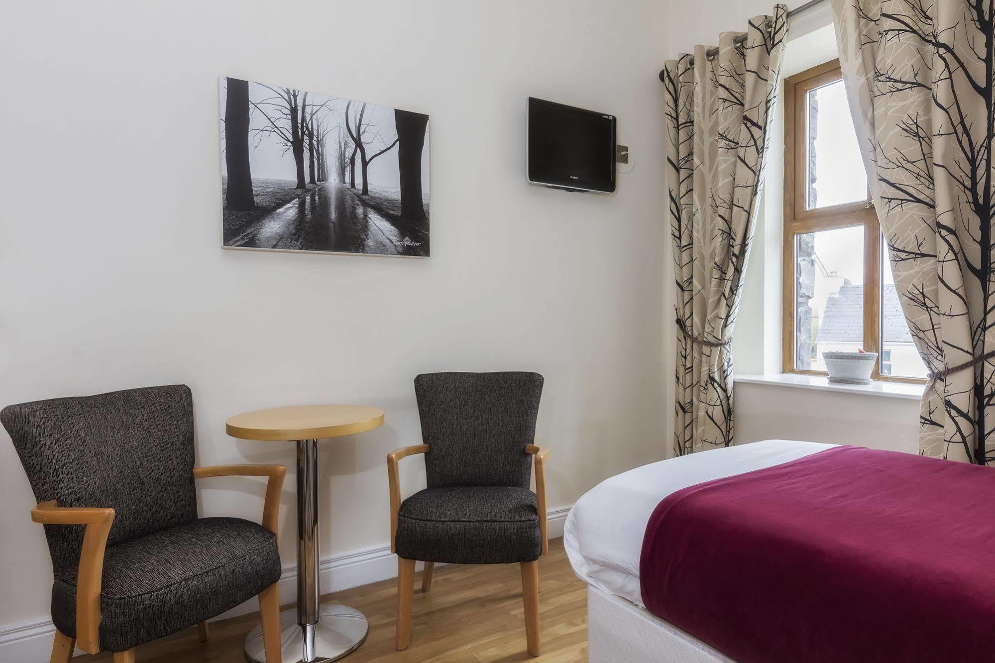 The Coach House Hotel Oranmore Eksteriør billede