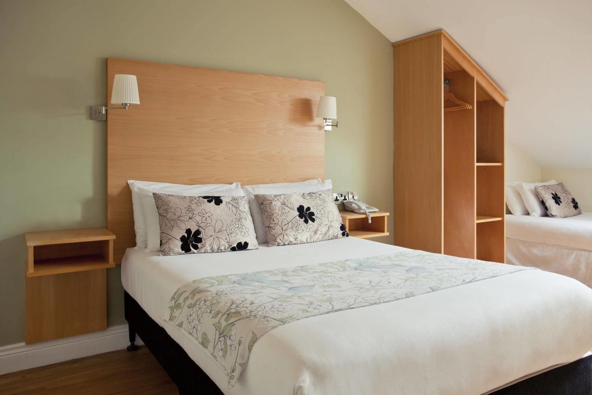 The Coach House Hotel Oranmore Eksteriør billede